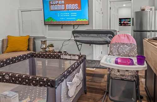 Passyunk Square Apartment | East Passyunk Trendy Apartment