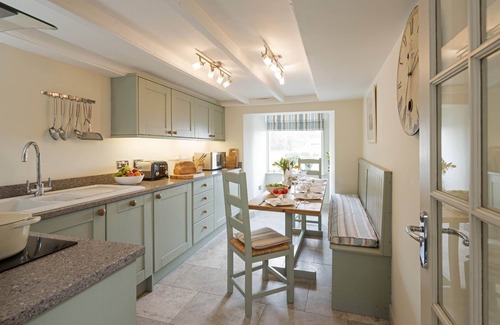 Sandsend Cottage | EAST ROW LODGE, family friendly, with open fire in Sandsend