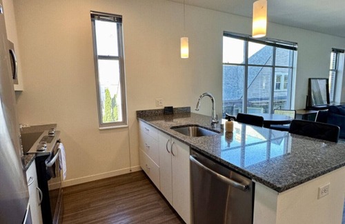 Brewers Hill Apartment | East Side Luxury 1BR Apt - Near Brady and Fiserv with Balcony