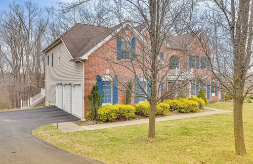 East Stroudsburg Apartment | East Stroudsburg Apartment: Golf, Hike & Ski!