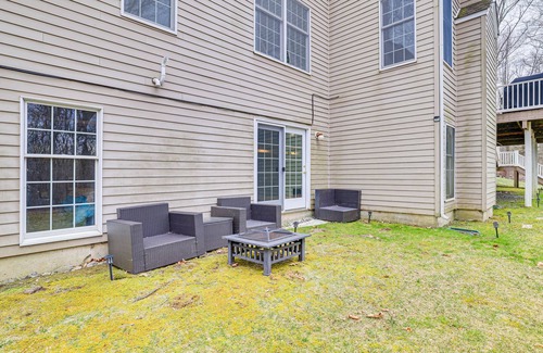 East Stroudsburg Apartment | East Stroudsburg Apartment: Golf, Hike & Ski!
