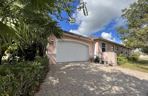 Rural Estates House | East- Sunset Hide Away