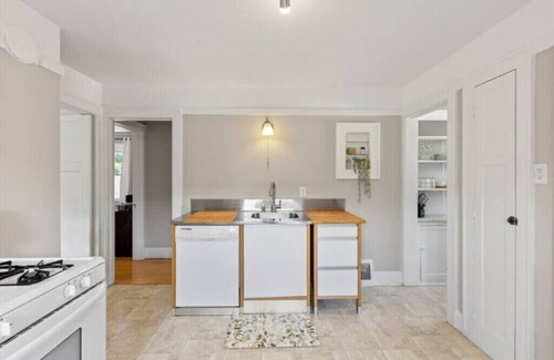 Wauwatosa House | East Tosa Gem!nn