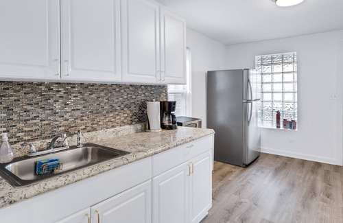 Noble Square Condo | East Village Hideaway Sleeps 16 w/Parking!