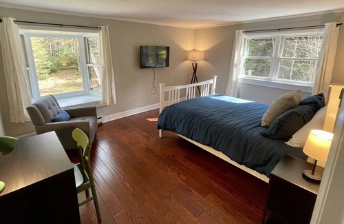 Grantham House | Eastman Home- Golf, Ski, Lake, Hike - Sleeps 14