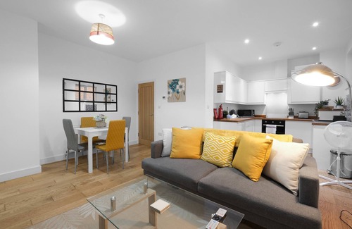 High Wycombe Apartment | Eastons 1 Bedroom Apartment with Sofa Bed