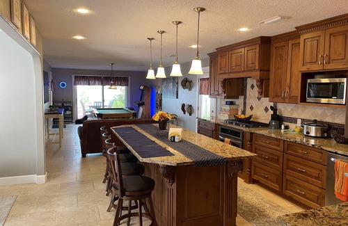 Magnolia Bluffs House | Eastpoint on the Bay - private Beach, pool, sunsets