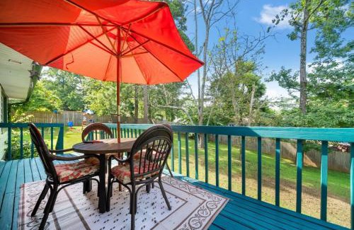Madison House | Eastview Drive Jolly Green Giant