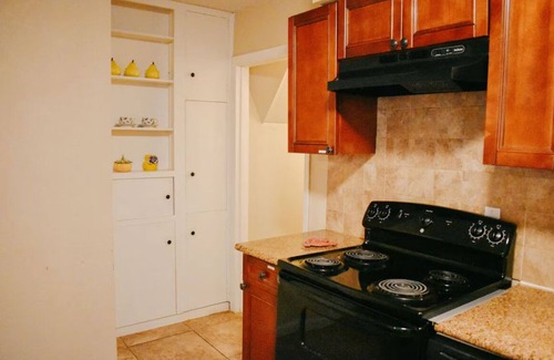 Shearer Hills - Ridgeview House | Easy Access, Everything Nearby, Best Value, Specious, Quiet & Safe, Airport 2mi.