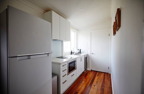 Ashfield Apartment | Easy Esperanza Compact Indoor outdoor Living