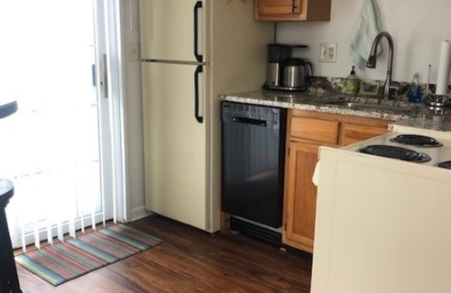 Portsmouth Apartment | Easy get away! Easy downtown access in Portsmouth!