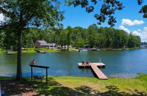 Prosperity House | Easy Lake Living - Sleeps 8