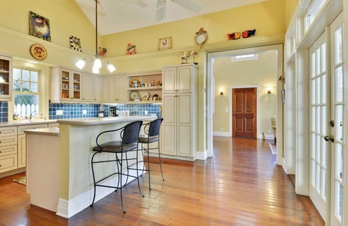 Bahama Village House | Easy Livin' by AvantStay | Key West Home w/Pool & BBQ | Week Long Stays Only