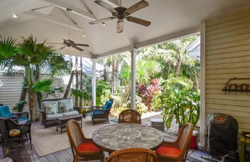 Bahama Village House | Easy Livin by AvantStay Key West Home w Pool BBQ Week Long Stays Only