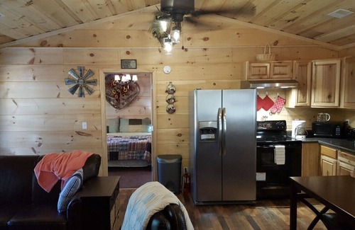 Gatlinburg Cabin | EASY LIVING IN GATLINBURG