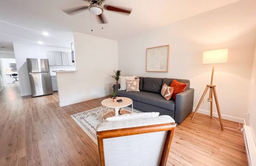 Pueblo Apartment | Easy Self Check In 2BD1BA Renovated Hidden Gem