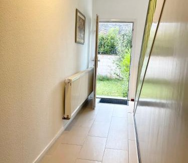 Buchholz Apartment | Easy to Düsseldorf Messe, 2-bedroom Apartment with kitchen and garden