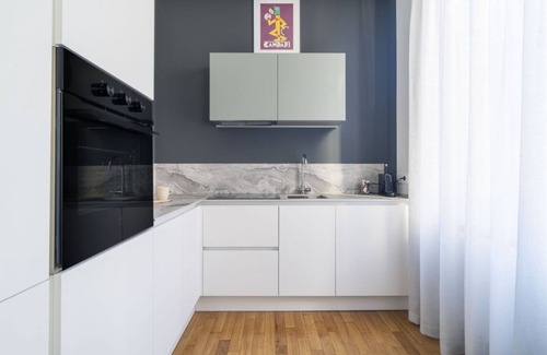 Tricolore Apartment | Easylife - Oasi with balcony in the center