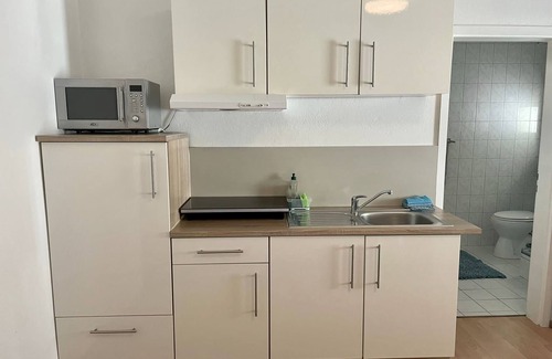 Bad Oeynhausen Apartment | EasyStay#2 Cozy studio near the clinic, with Netflix, kitchen & bathroom