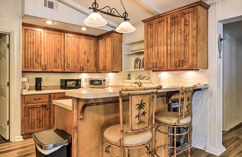 Milledgeville Cabin | Eatonton Getaway on Lake Sinclair w/Dock!
