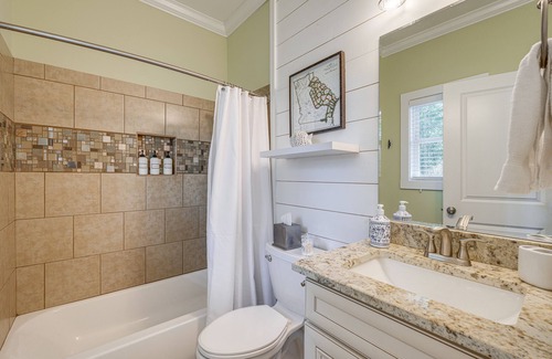 Eatonton House | Eatonton Home on Lake Sinclair: Private Boat Dock!