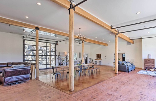Eatonville House | Eatonville Home w/ Fire Pit & Scenic Views!