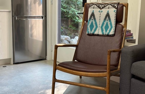 Port Renfrew Cabin | Ebb Cottage #9. Modern, Nordic Cabin. Hot Tub. Outdoor Shower