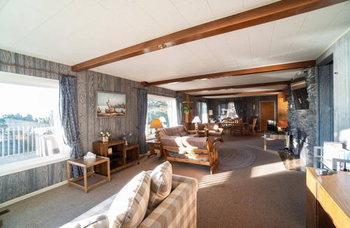 Logsden House | Ebbing House