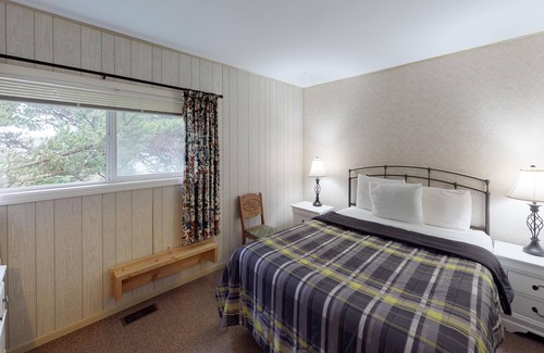 Logsden House | Ebbing House