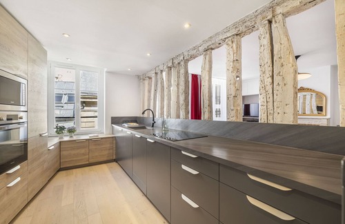 Quartier Sainte-Avoye Apartment | Ecarlate, very nice 2 bedroom 2 bathroom apartment