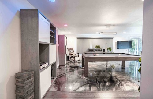 Greenacres Condo | Eccentric Studio On The River