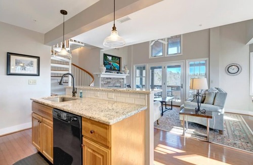 Foscoe Condo | Echota Wintergreens 1732- Mountain Condo, Top Floor, Gated Resort, Indoor/Outdoor Pools and Hot T.