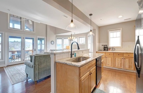 Foscoe Condo | Echota Wintergreens 1732- Mountain Condo, Top Floor, Gated Resort, Indoor/Outdoor Pools and Hot T.