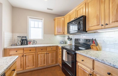 Foscoe Condo | Echota Wintergreens 1732- Mountain Condo, Top Floor, Gated Resort, Indoor/Outdoor Pools and Hot T.