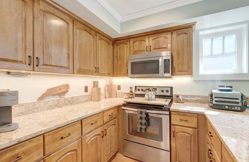 Foscoe Condo | Echota Woods 221- Entry Level Mountain Condo, One Level Living (No Stairs), Gated Resort, Indoo.