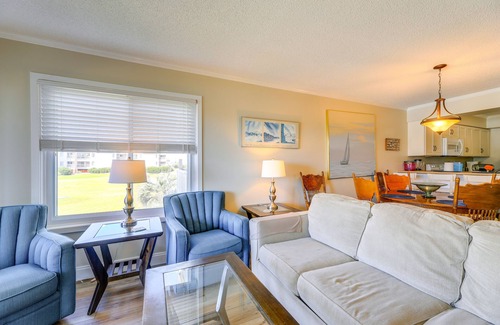 Morehead City Condo | Eclectic Atlantic Beach Condo w/Amenity Access!