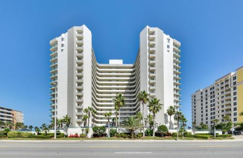 Daytona Beach Apartment | Eclectic Daytona Beach Condo with Breathtaking View!