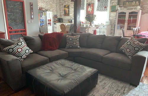 Sedalia Apartment | Eclectic Loft atop Art Studio in the heart of Scott Joplin Land!