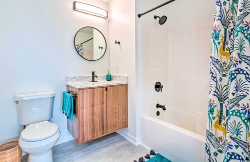 North Little Rock House | Eclectic North Little Rock House w/ Fire Pit!