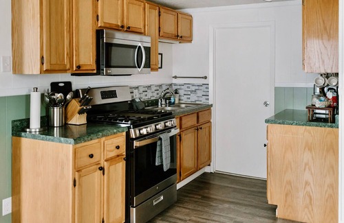Sheboygan House | Eclectic Spacious 3 BR Home Near Lake MI w/Fire Pit