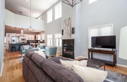Lower East Side Apartment | Eclectic Stylish and Cozy Milwaukee Home