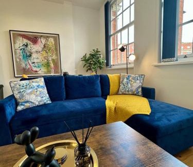 Birmingham City Centre Apartment | Eclipse Apartment - Modern 2 Bed 6 guest Apartment - Jewellery Quarter Birmingham City Centre