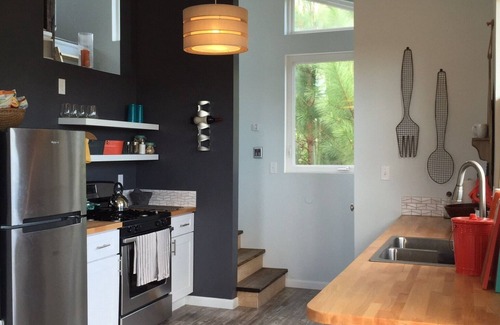 Waveland Cottage | ECO-Beach House in the Trees