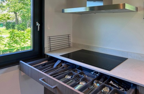 Dirkshorn House | Eco-friendly villa with terrace and garden