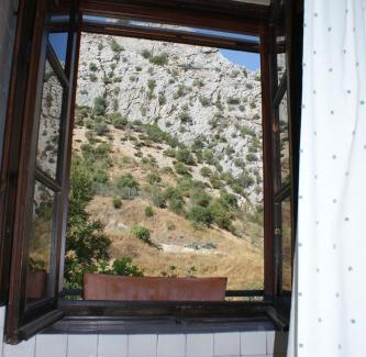 Benaojan Hotel | Eco Hotel Cueva del Gato