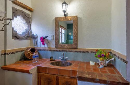 Patzcuaro Hotel | Eco Hotel Ixhi