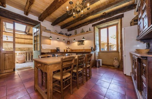 Cherveix-Cubas House | Eco Lodge le Barradis, country house with 4000 m2 and heated swimming pool