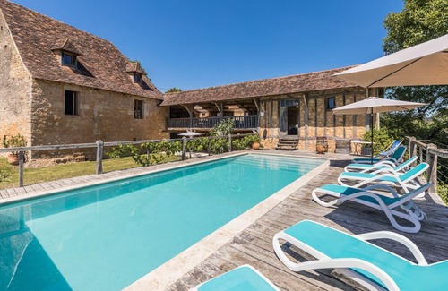 Cherveix-Cubas House | Eco Lodge le Barradis, country house with 4000 m2 and heated swimming pool