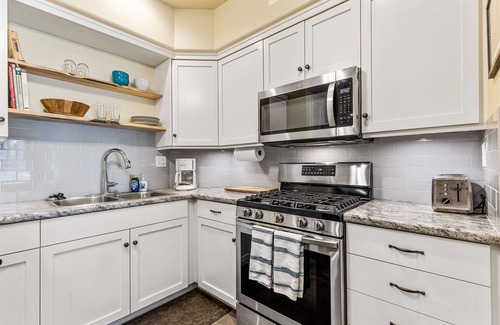 Flagstaff Apartment | Eco Suite w/Mountain Views
