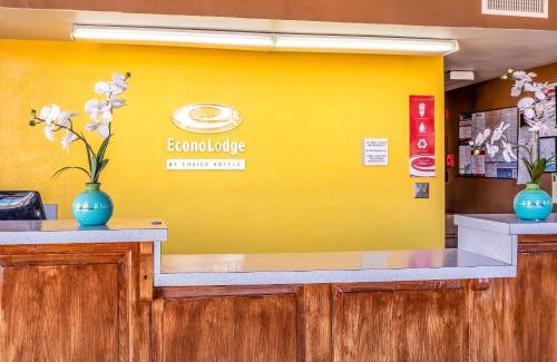 Acworth Cabin | Econo Lodge Acworth East